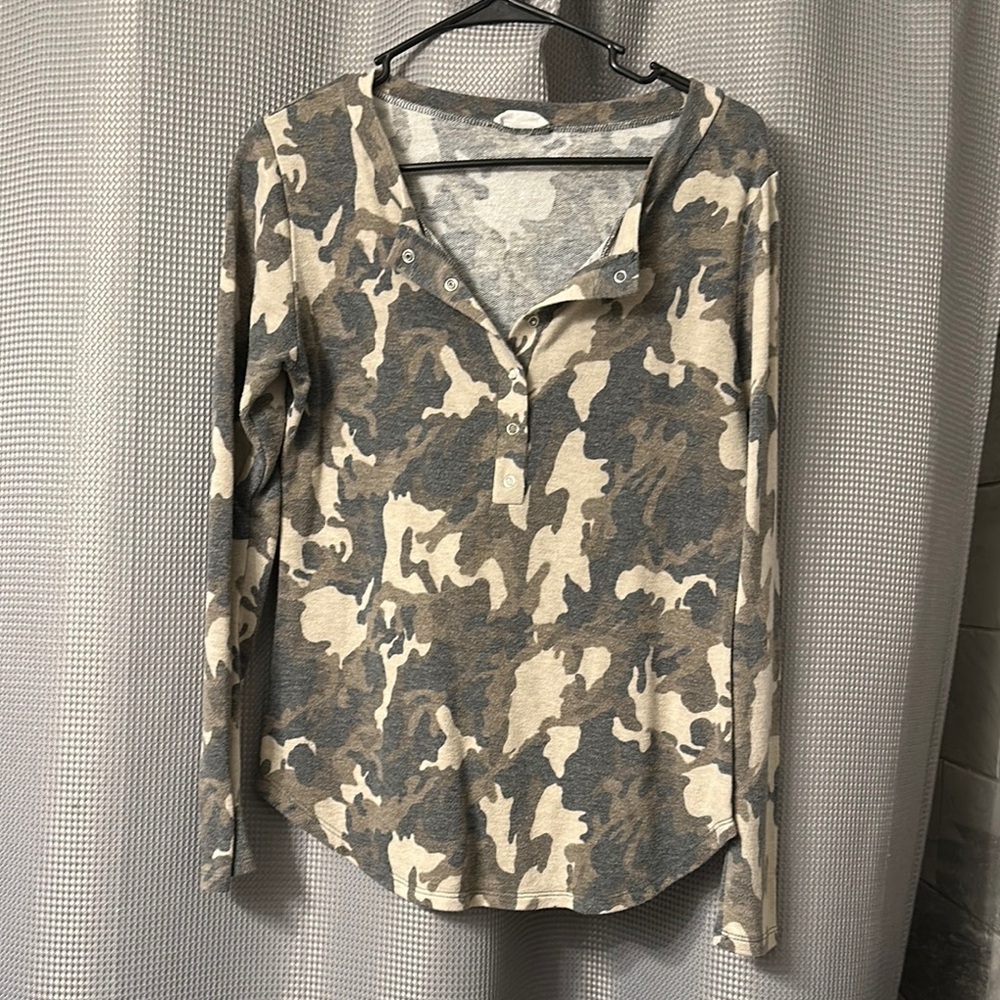 Camo Long Sleeve Henley Top